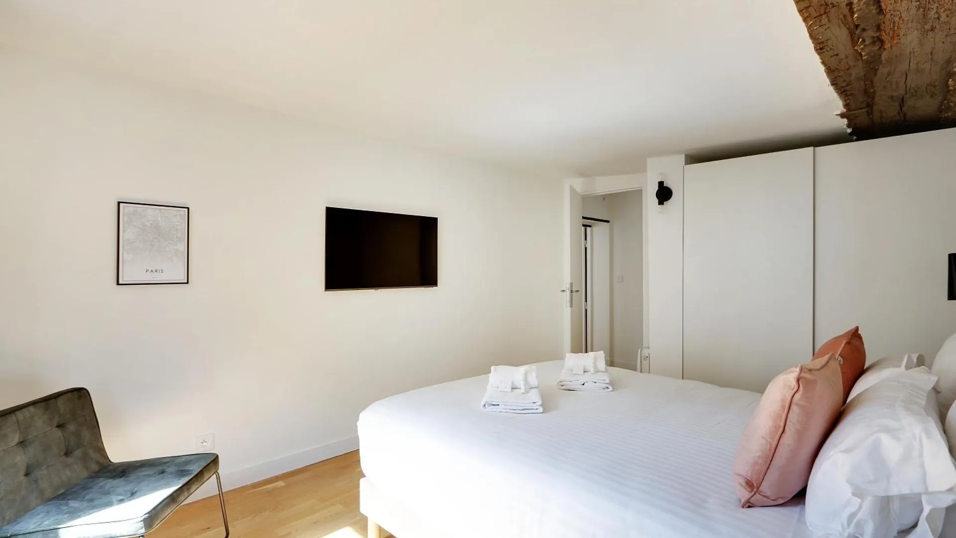 Apartment Pick A Flat's In Saint-martin - Rue Du Faubourg Saint-martin *