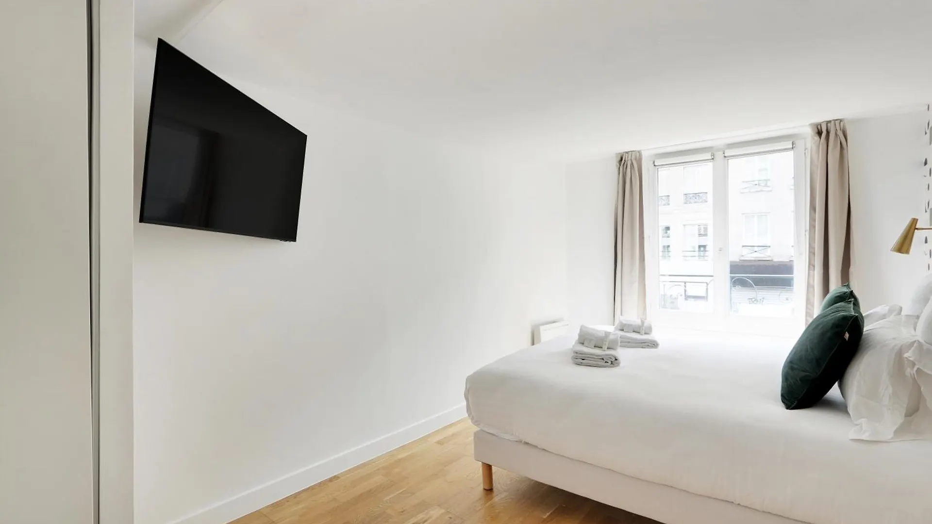 Apartment Pick A Flat's In Saint-martin - Rue Du Faubourg Saint-martin Paris